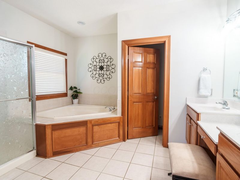 5169 Royal County Down, Westerville, OH 43082 Photo 31