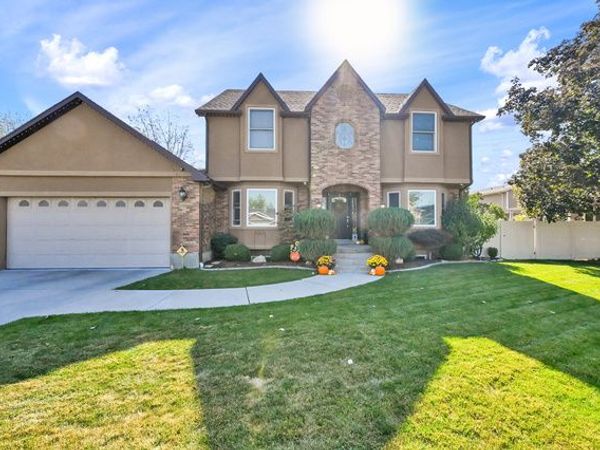 1358 E HEATHERTON CIR , Murray, UT 84121