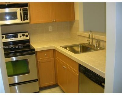 500 Bayview Drive, Unit 122, Sunny Isles Beach, FL 33160 Photo