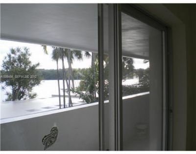 500 Bayview Drive, Unit 122, Sunny Isles Beach, FL 33160 Photo
