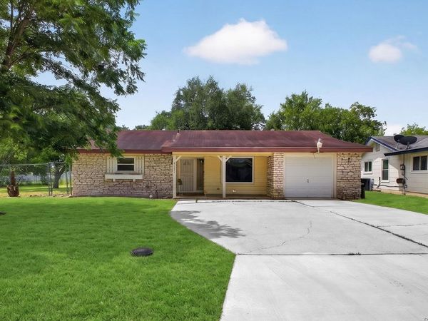 6002 PINE VALLEY DR, San Antonio, TX 78242