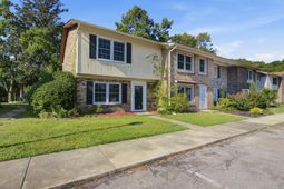 114 Brush Boulevard photo 4