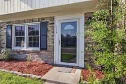 114 Brush Boulevard photo 4