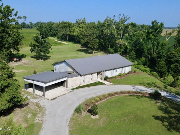 1592 Richland Road, Silver City, MS 39166