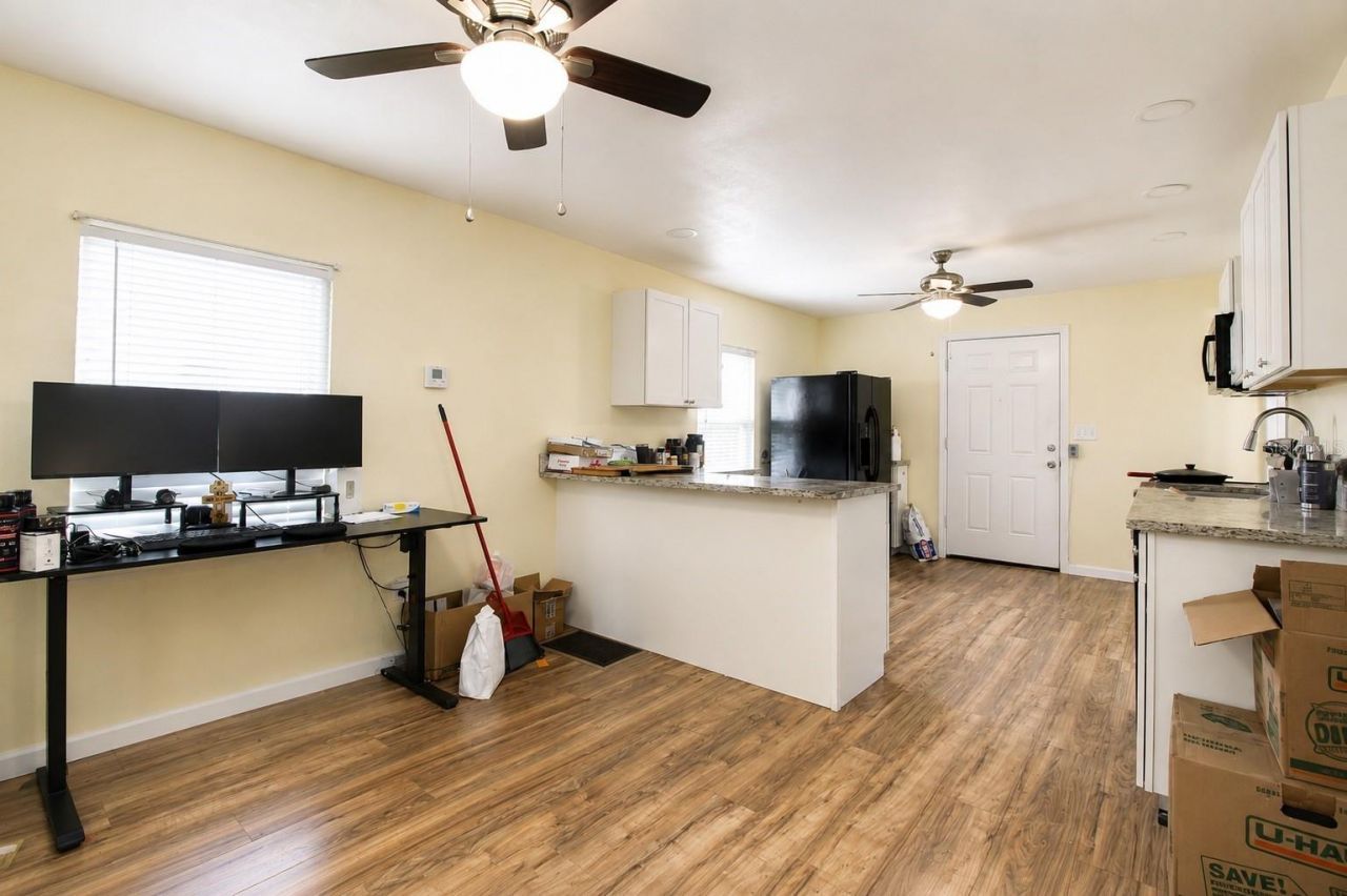 5811 11th Street , Zephyrhills, FL 33542 Photo
