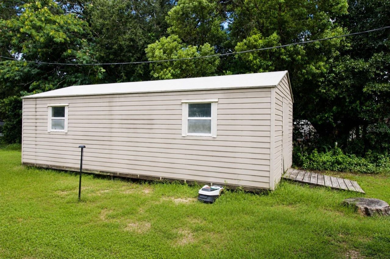 5811 11th Street , Zephyrhills, FL 33542 Photo