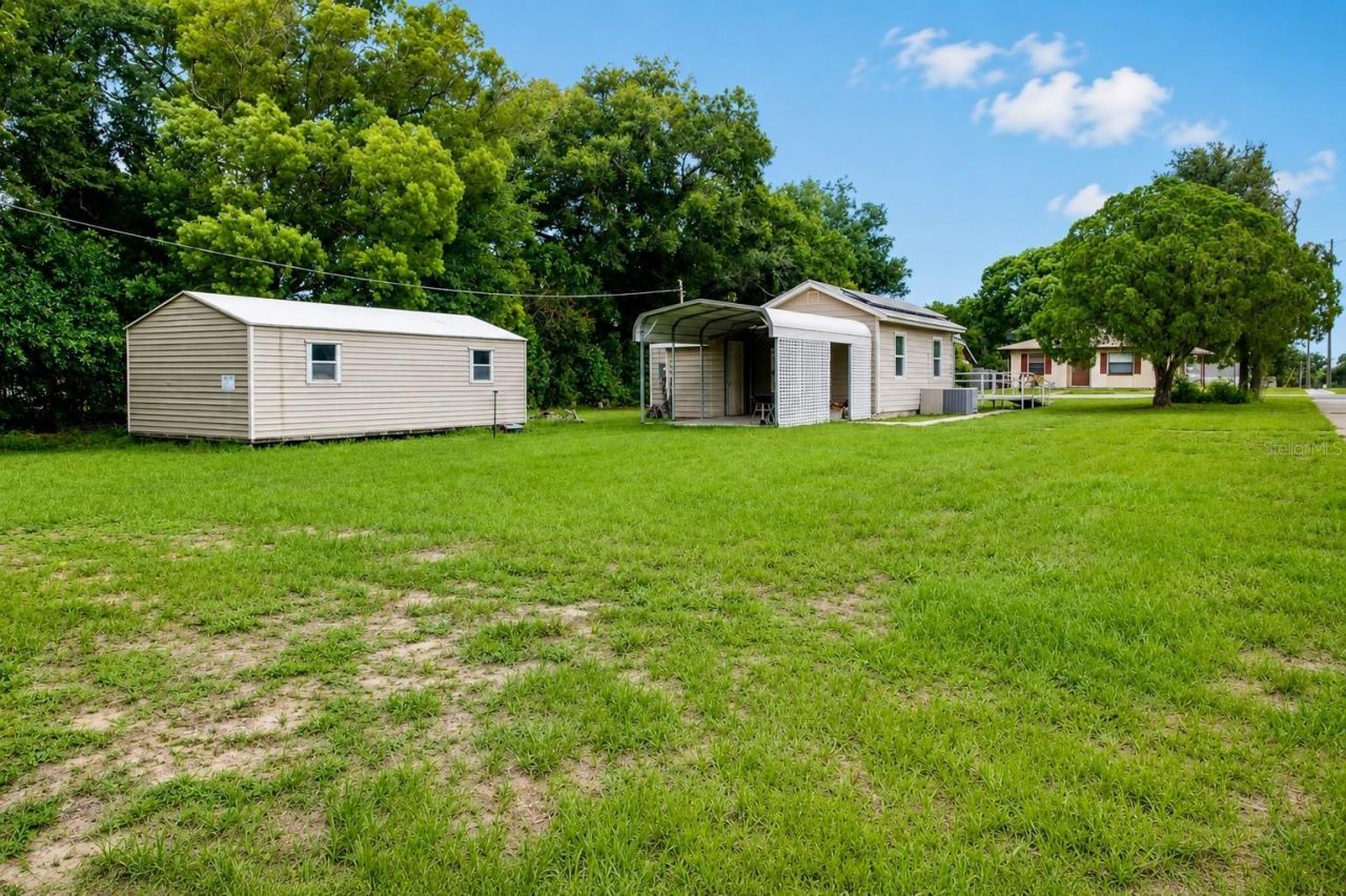 5811 11th Street , Zephyrhills, FL 33542 Photo
