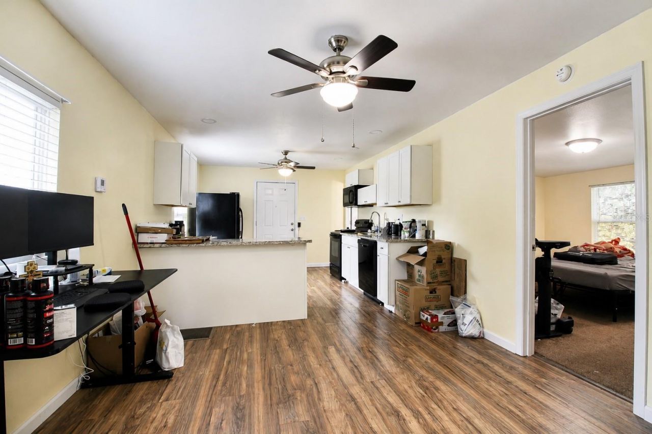 5811 11th Street , Zephyrhills, FL 33542 Photo