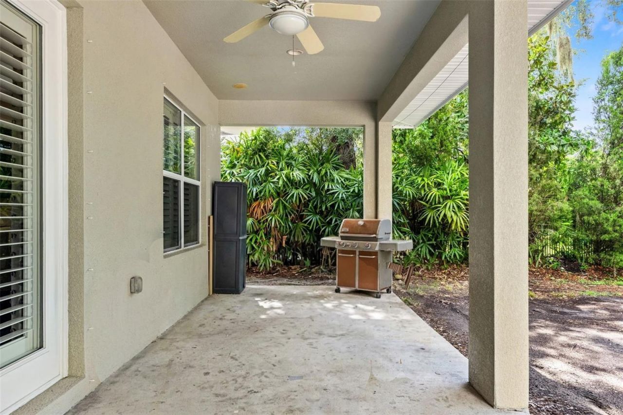 2112 Carroll Landing Drive, Tampa, FL 33612 Photo