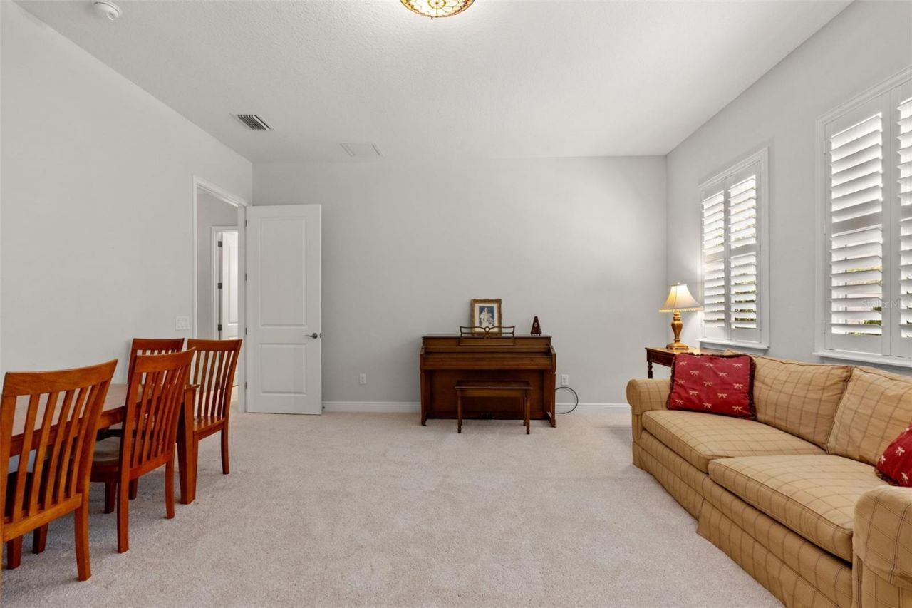 2112 Carroll Landing Drive, Tampa, FL 33612 Photo