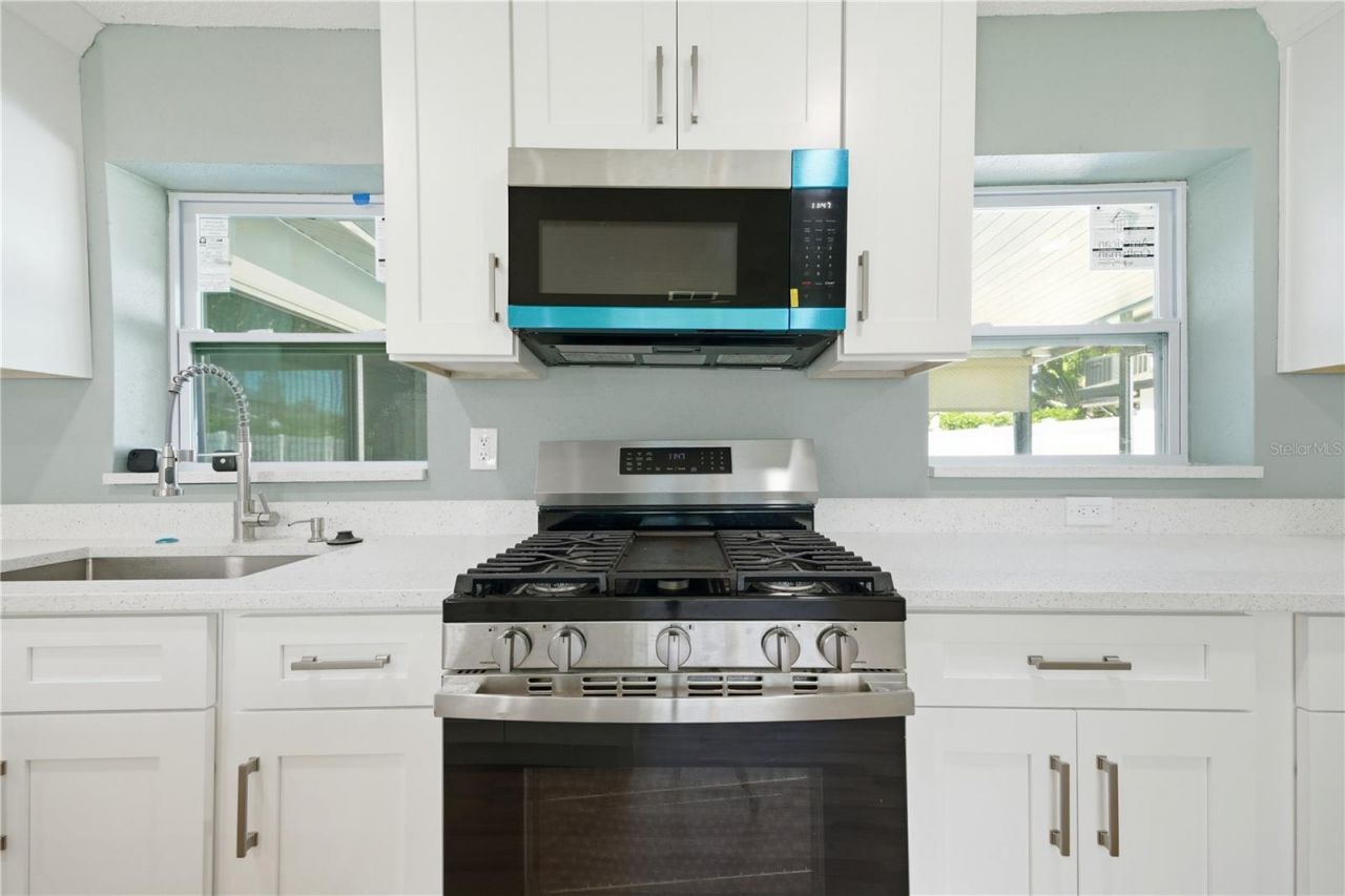 5920 Denver Street Ne, Saint Petersburg, FL 33703 Photo