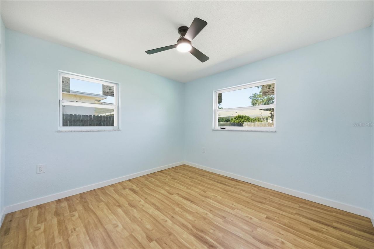 5920 Denver Street Ne, Saint Petersburg, FL 33703 Photo