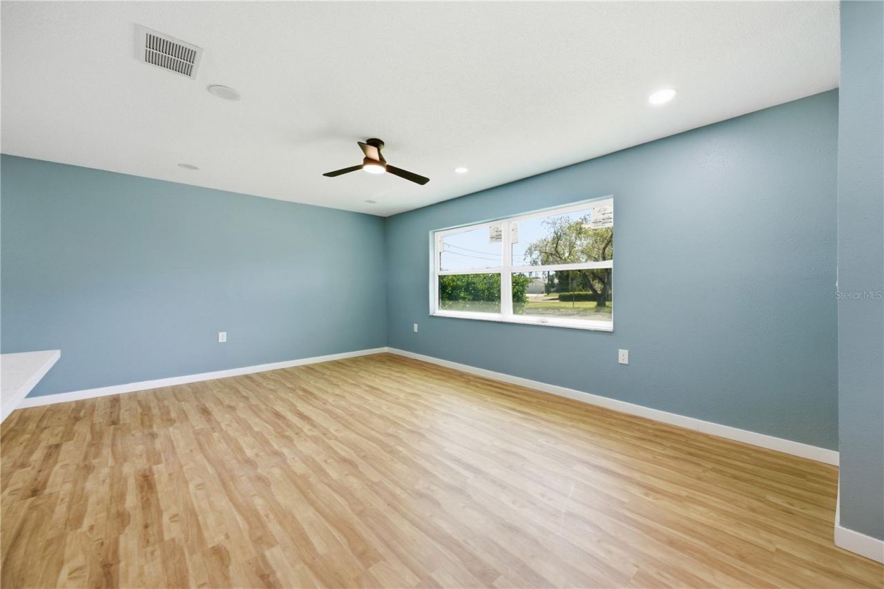 5920 Denver Street Ne, Saint Petersburg, FL 33703 Photo