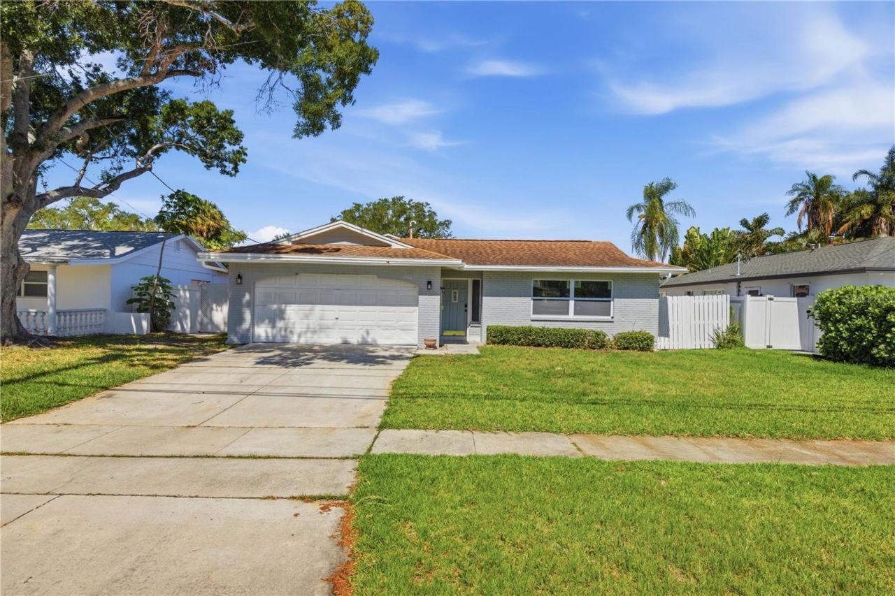 5920 Denver Street Ne, Saint Petersburg, FL 33703 Photo