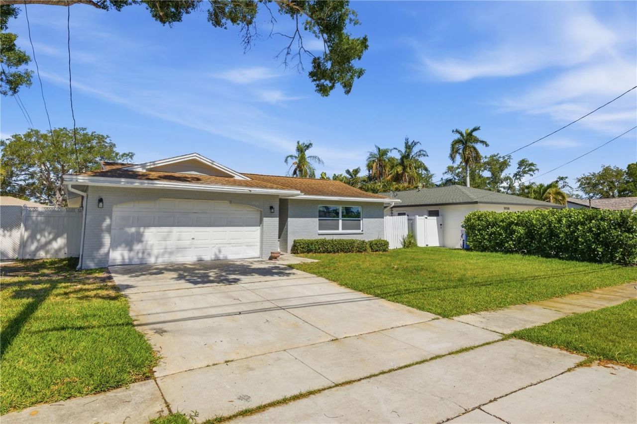 5920 Denver Street Ne, Saint Petersburg, FL 33703 Photo