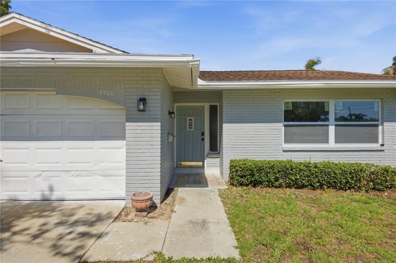 5920 Denver Street Ne, Saint Petersburg, FL 33703 Photo