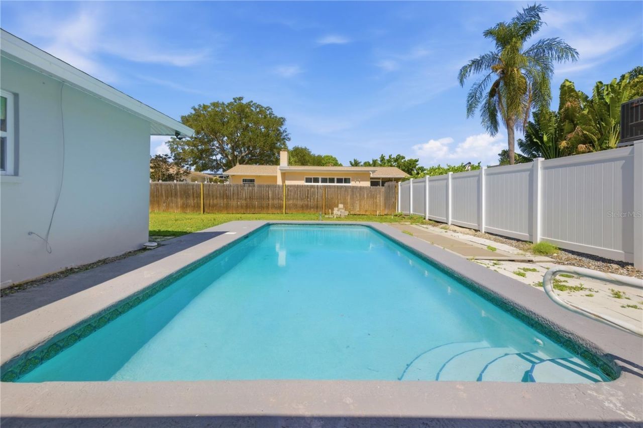 5920 Denver Street Ne, Saint Petersburg, FL 33703 Photo