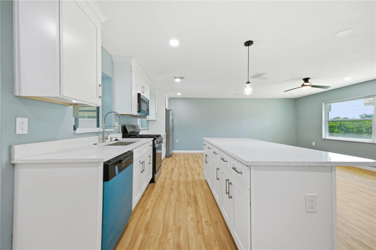 5920 Denver Street Ne, Saint Petersburg, FL 33703 Photo