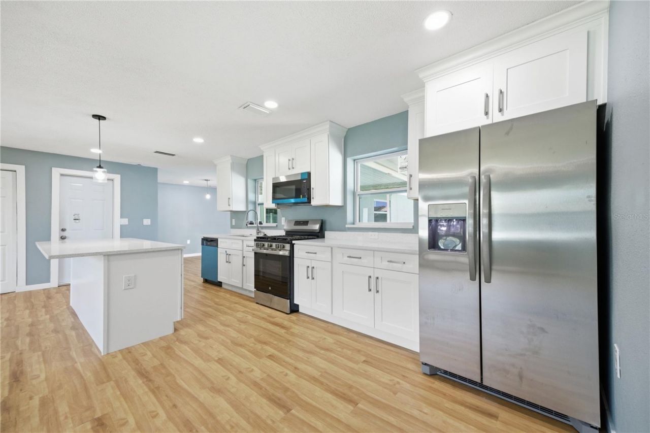 5920 Denver Street Ne, Saint Petersburg, FL 33703 Photo