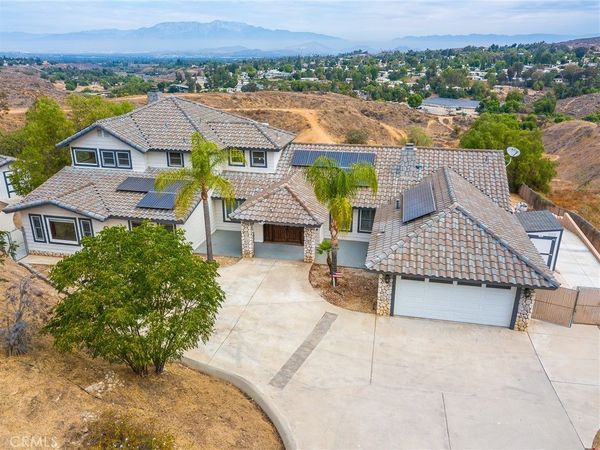 17033 Andromeda , Riverside, CA 92504