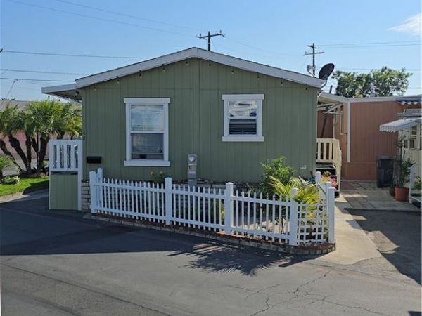 5002 W Mcfadden , Santa Ana, CA 92704