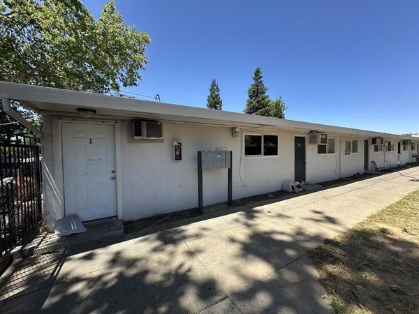 999 Arcade Boulevard , Sacramento, CA 95815