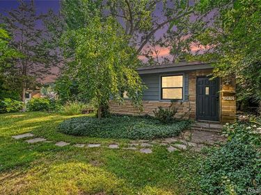 23830 Scotia Road , Oak Park, MI 48237