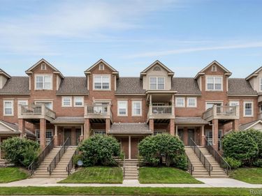 2795 Barclay Way, Ann Arbor, Mi 48105