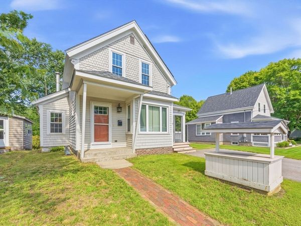 16 Linwood St, Holbrook, MA 02343