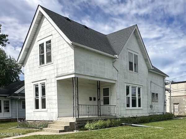 160 Oak Street, Rossford, OH 43460