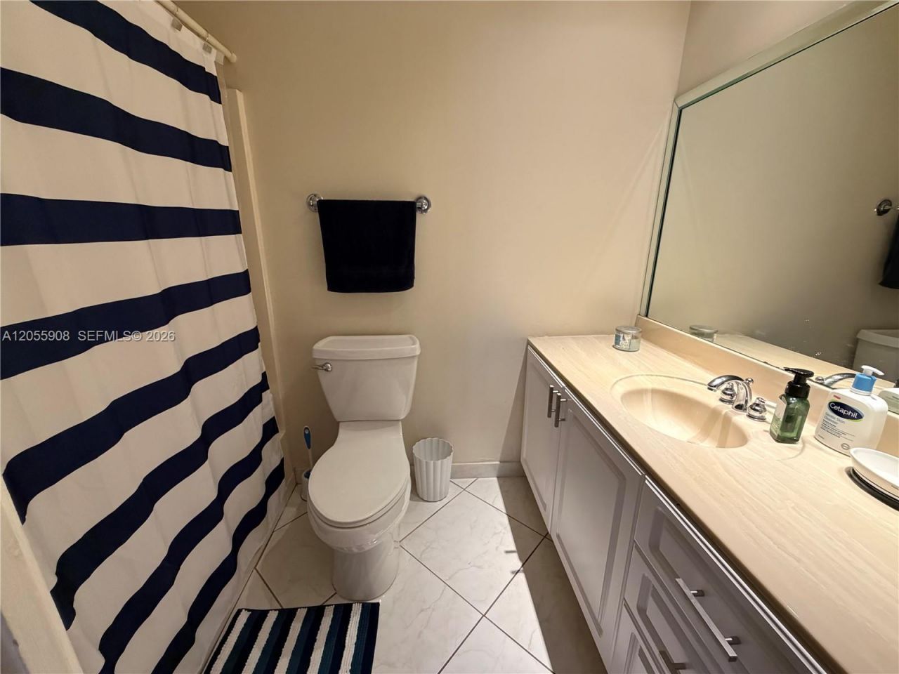 6932 Crown Gate Dr , Miami Lakes, FL 33014 Photo