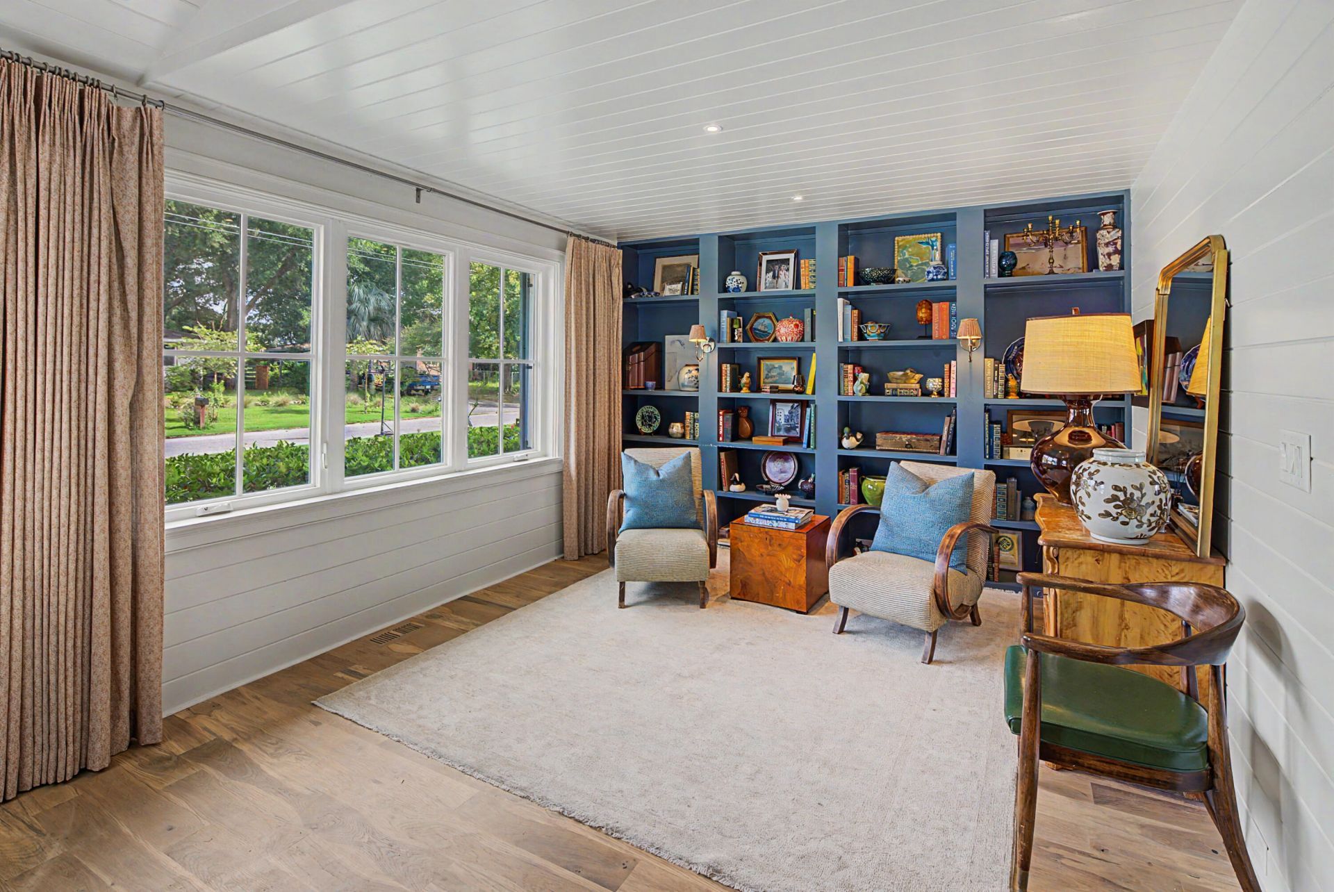 12 Ellen Avenue Photo 4