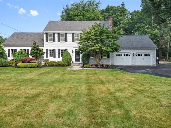 82 Bellingham Rd, Blackstone, MA 01504