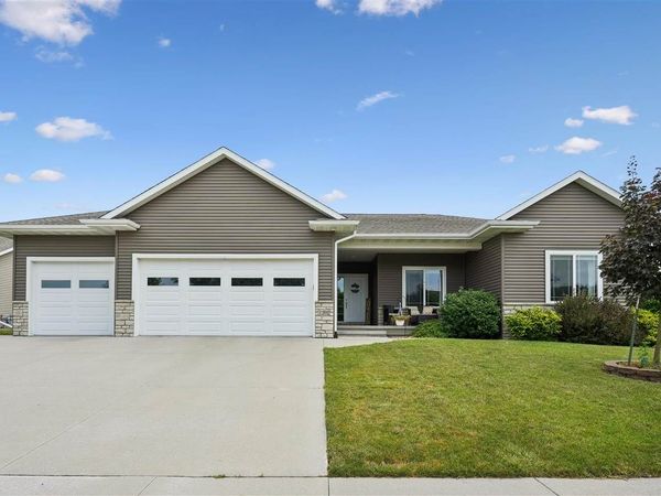 1202 Wood Lily Rd, Solon, IA 52333