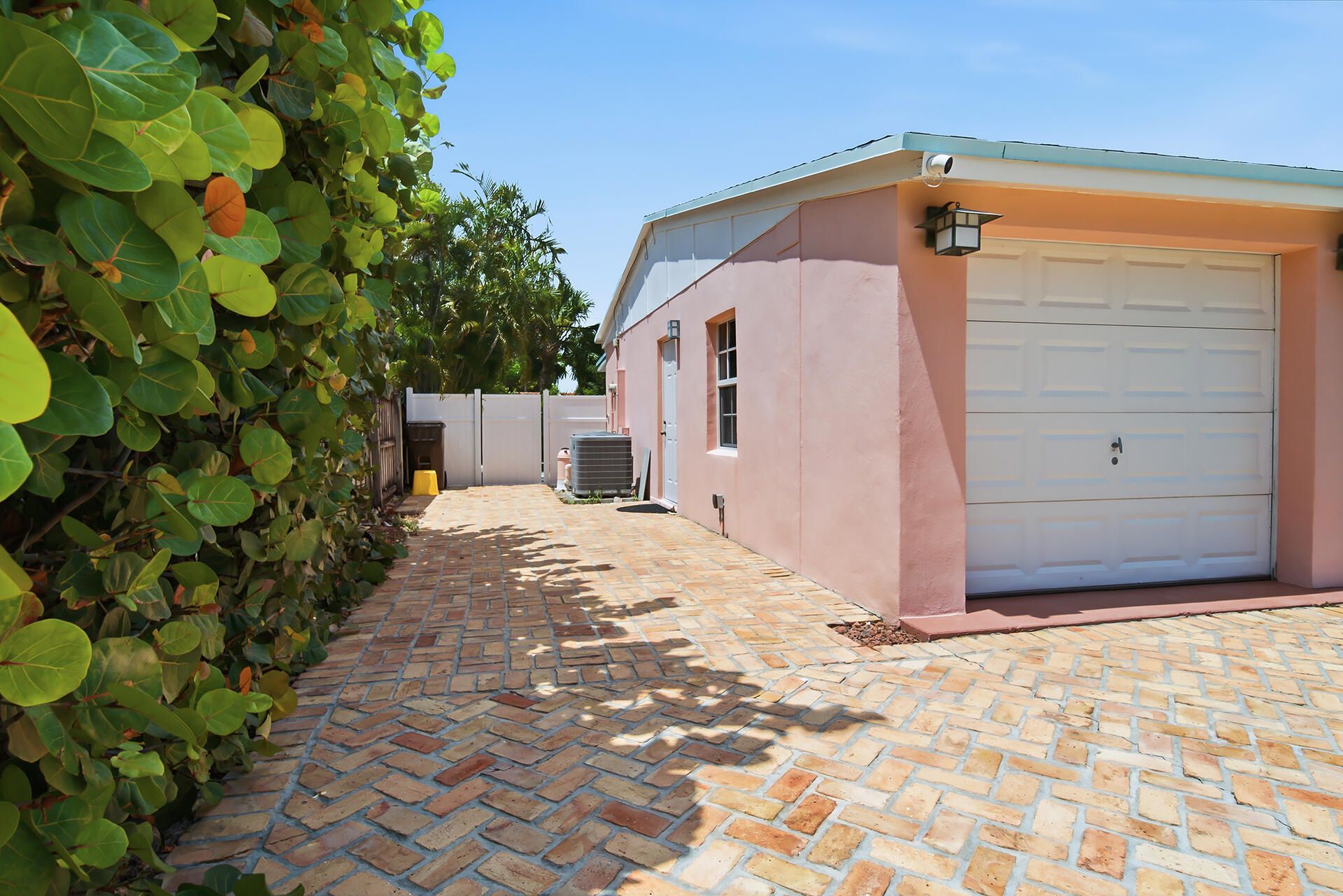 205 Rutland Boulevard, West Palm Beach, FL 33405 Photo