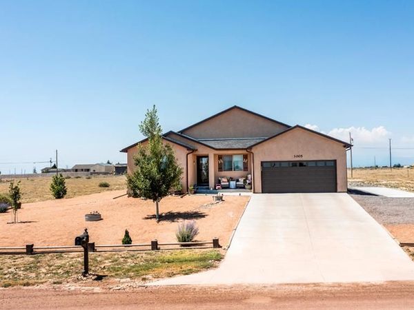 1005 E Kirkwood Dr, Pueblo, CO 81007