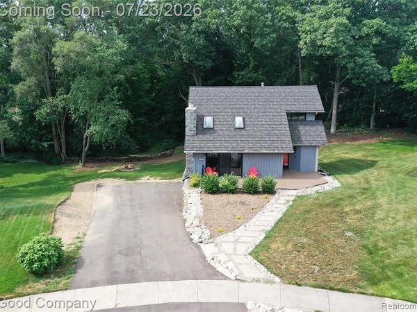 2783 Angelus Circle, Waterford Twp, MI 48329
