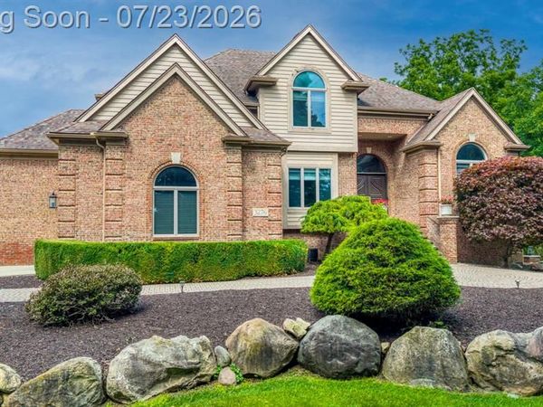3276 Kern Road, Orion Twp, MI 48360