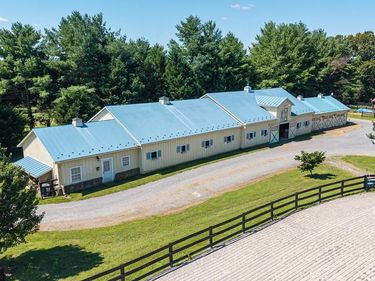 20341 UNISON ROAD, ROUND HILL, VA 20141