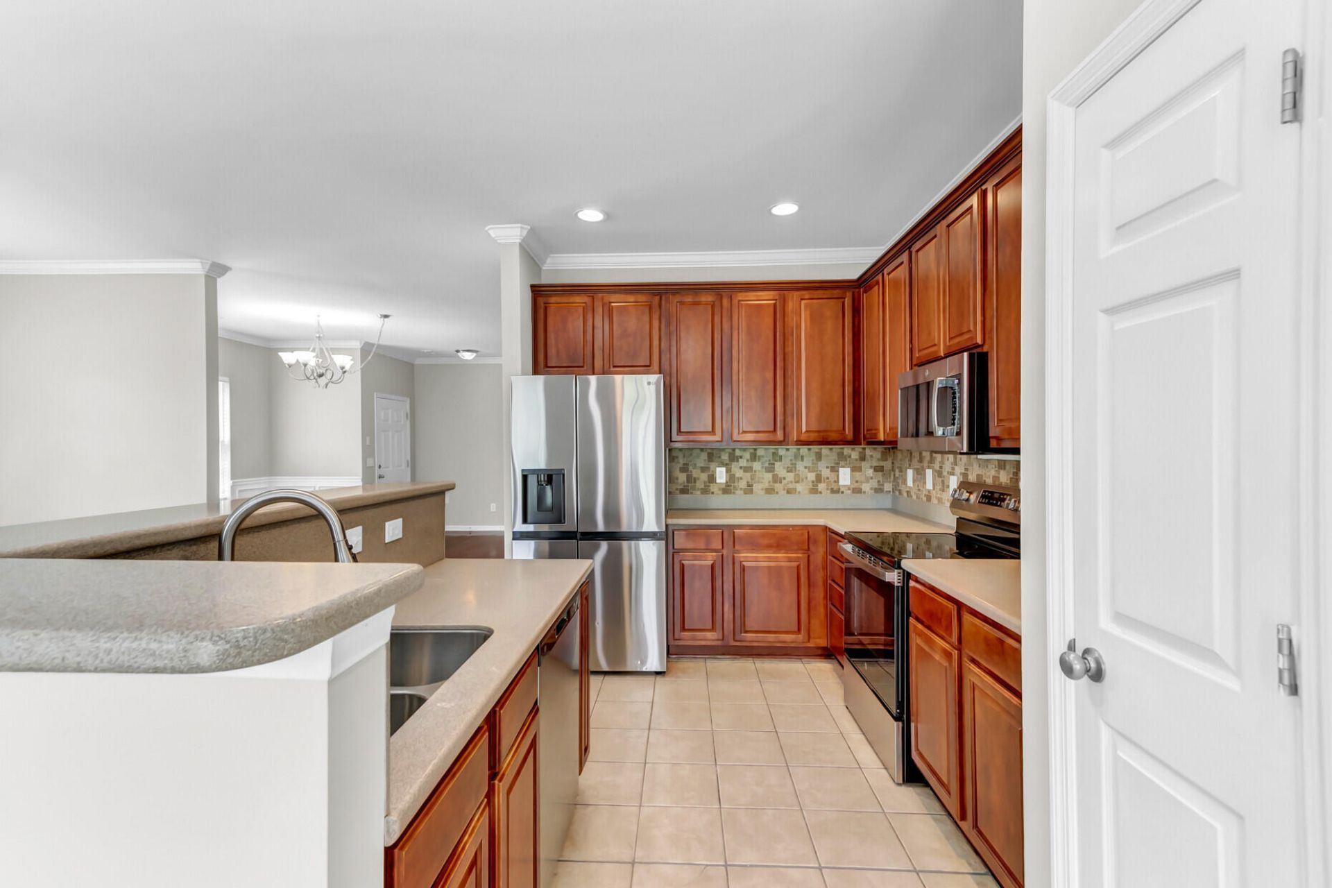 231 Xavier Street Photo 11