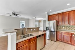 231 Xavier Street photo 4