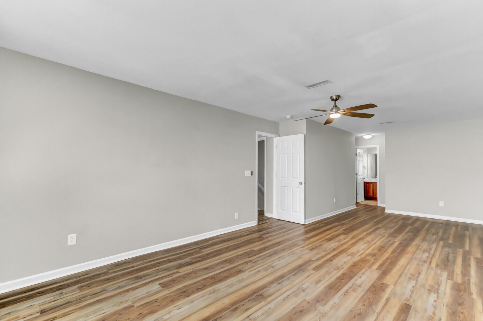 231 Xavier Street Photo 28