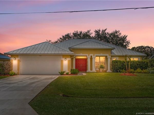 502 SE Majestic Terrace, Port St Lucie, FL 34983
