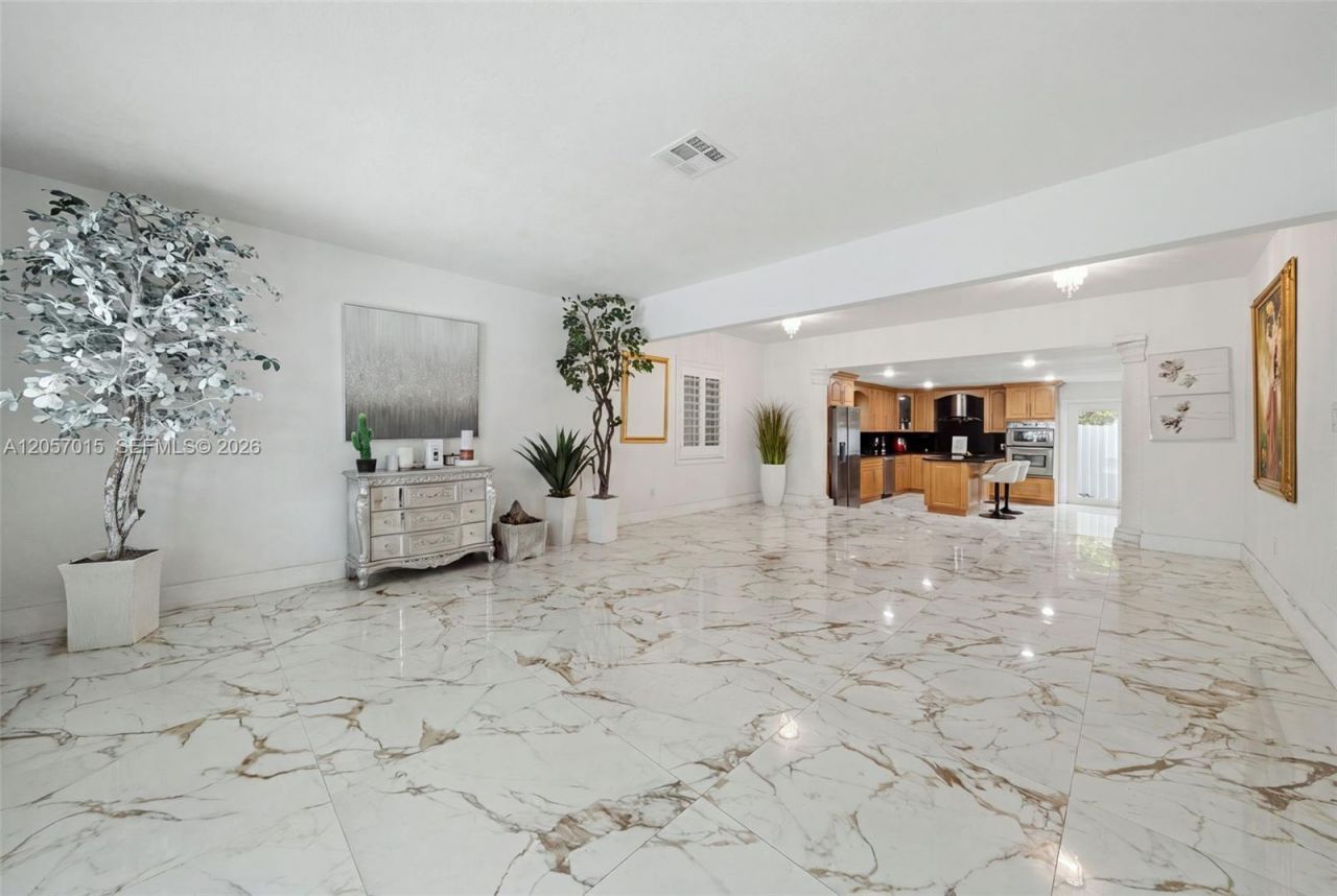 4261 SW 12th St, Miami, FL 33134 Photo