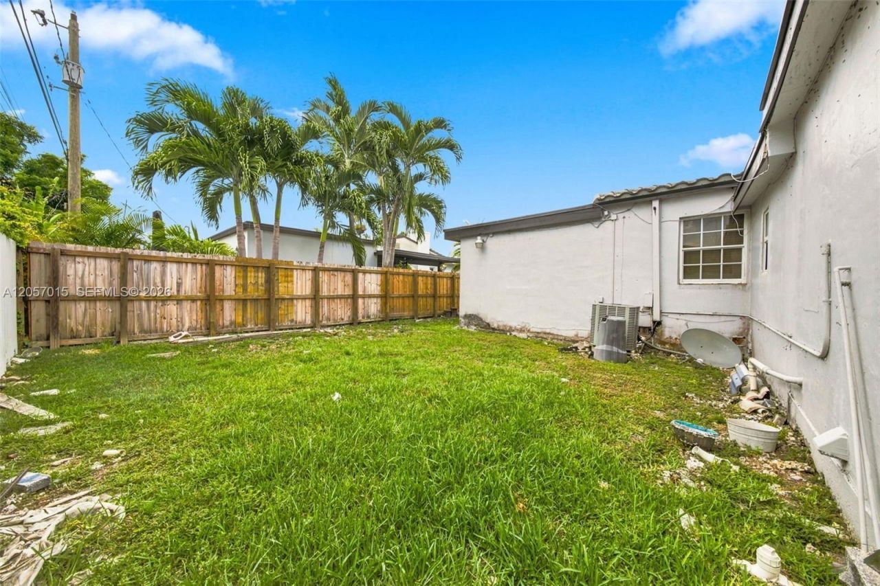 4261 SW 12th St, Miami, FL 33134 Photo