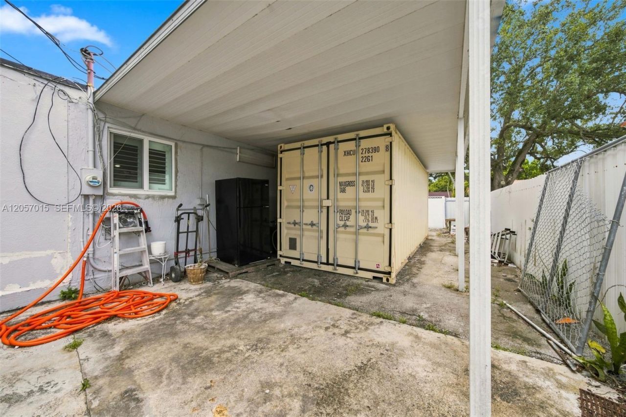 4261 SW 12th St, Miami, FL 33134 Photo