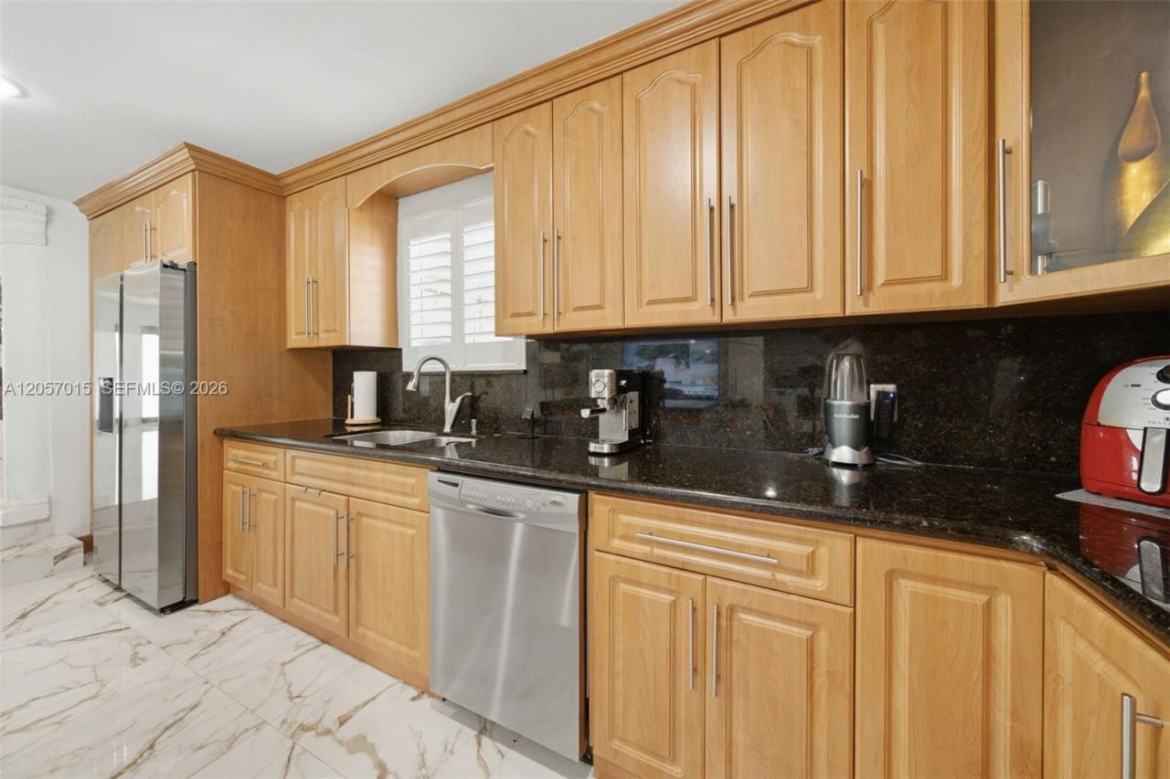 4261 SW 12th St, Miami, FL 33134 Photo