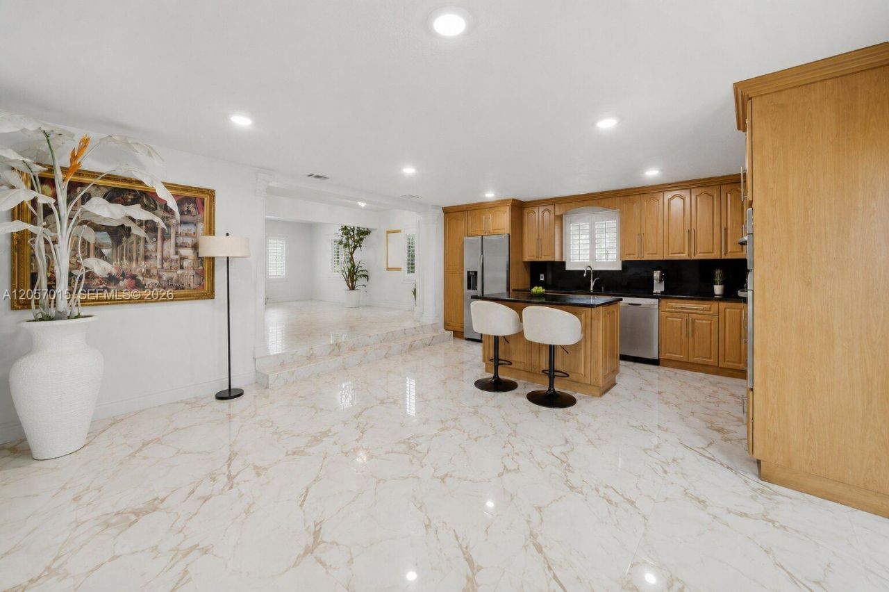 4261 SW 12th St, Miami, FL 33134 Photo