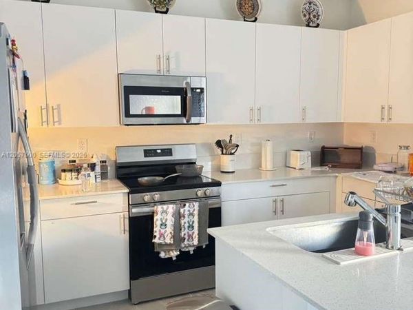 29214 SW 163rd Ct, Homestead, FL 33033