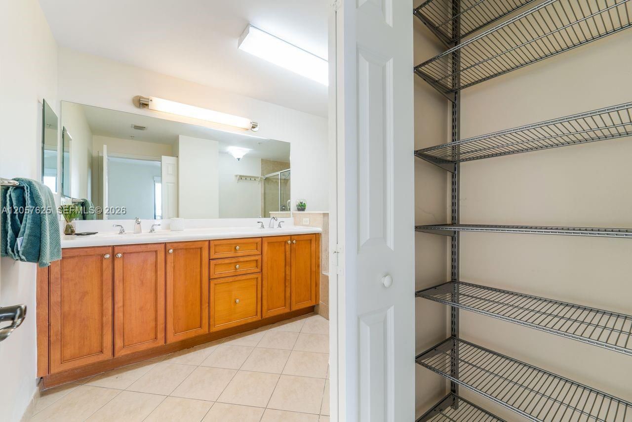 8395 SW 73rd Ave, Unit 412, Miami, FL 33143 Photo